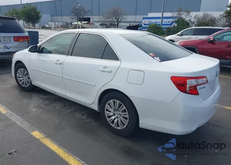2012 Toyota Camry Le z USA, uszkodzony, nr VIN 4T1BF1FK8CU542851